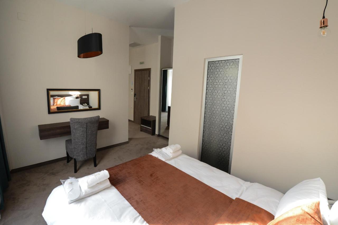 Hotel Cara 28 Скопье Экстерьер фото