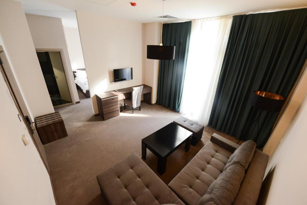 Hotel Cara 28 Скопье Экстерьер фото