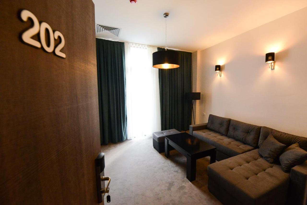 Hotel Cara 28 Скопье Экстерьер фото