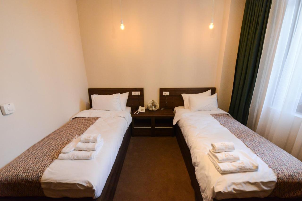Hotel Cara 28 Скопье Экстерьер фото