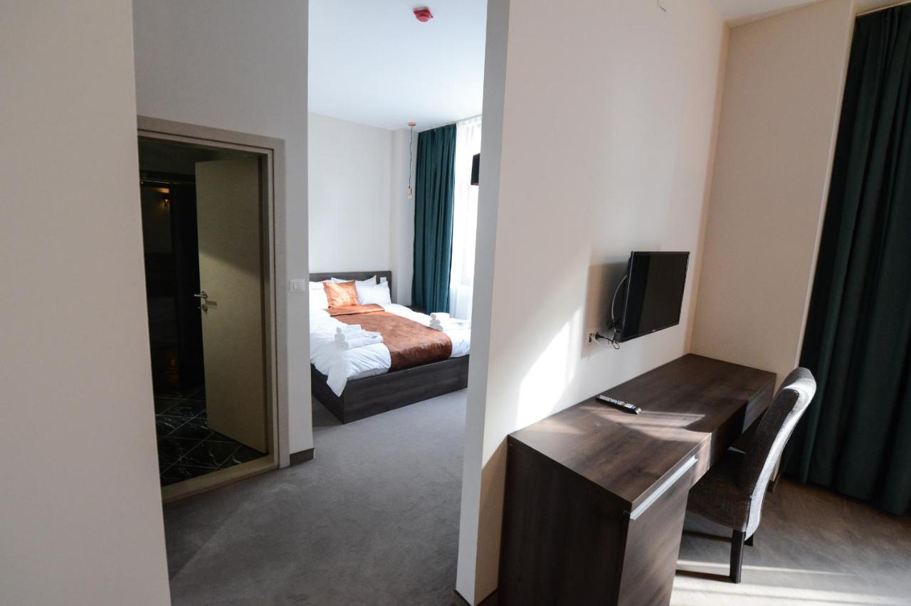 Hotel Cara 28 Скопье Экстерьер фото