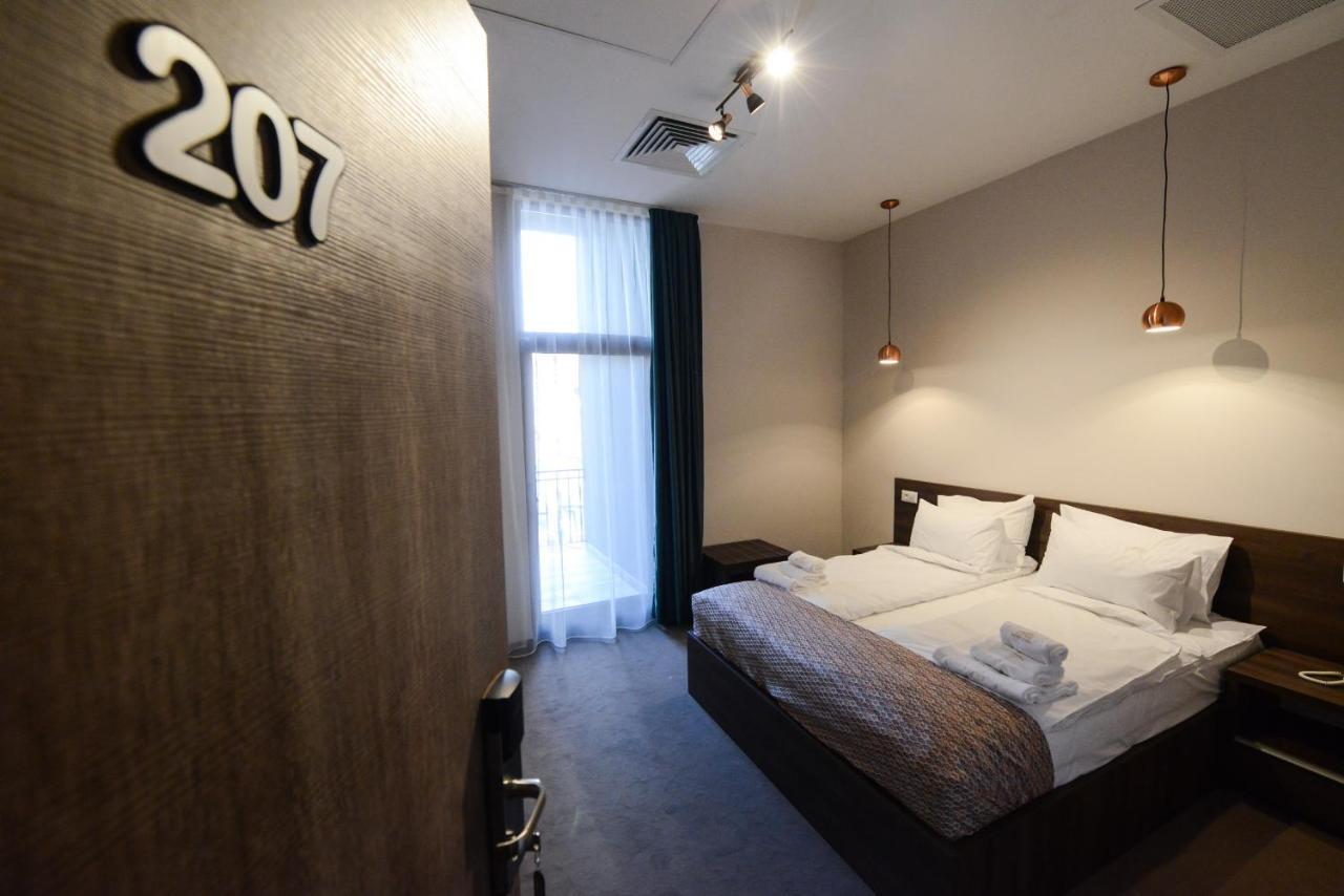 Hotel Cara 28 Скопье Экстерьер фото