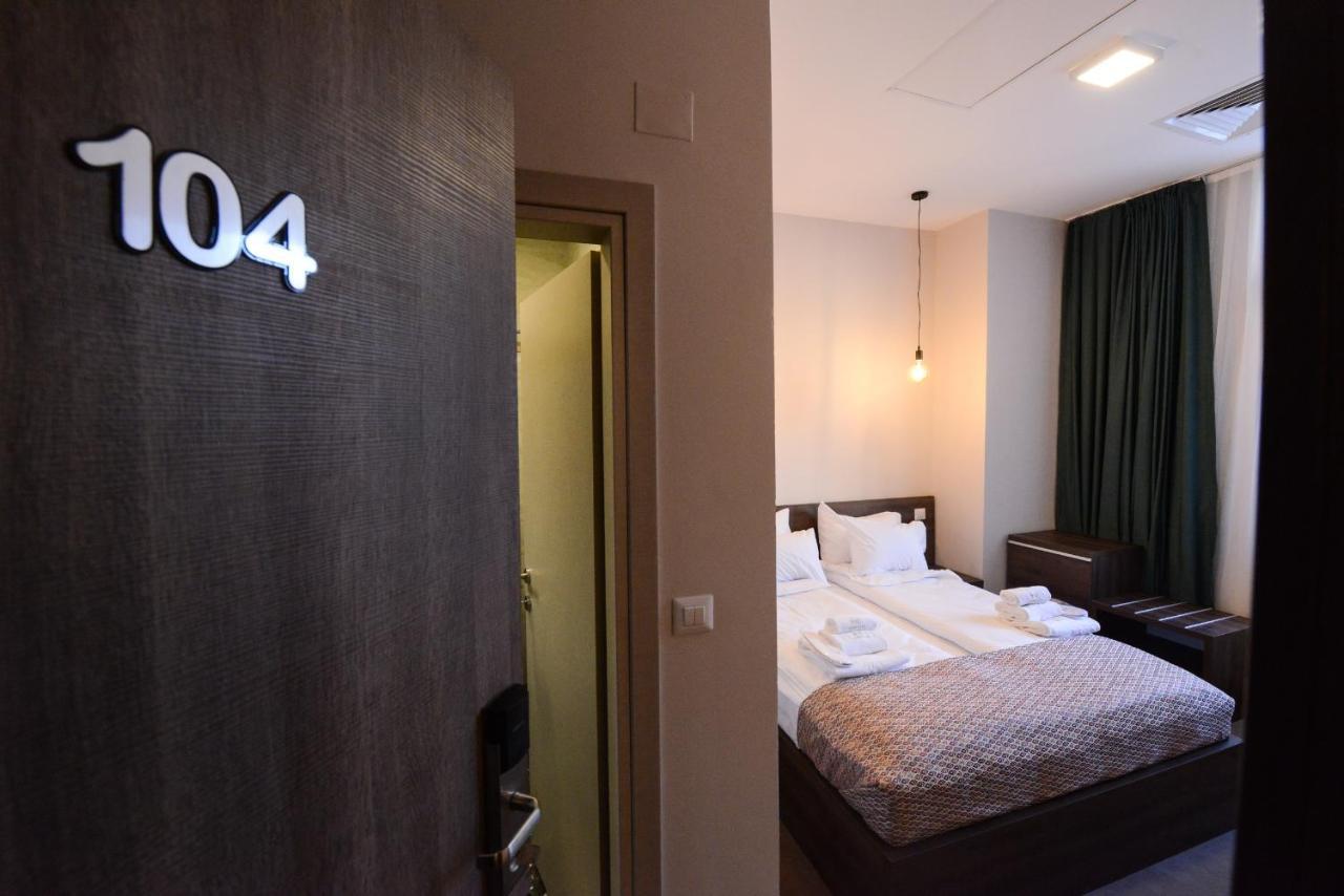 Hotel Cara 28 Скопье Экстерьер фото