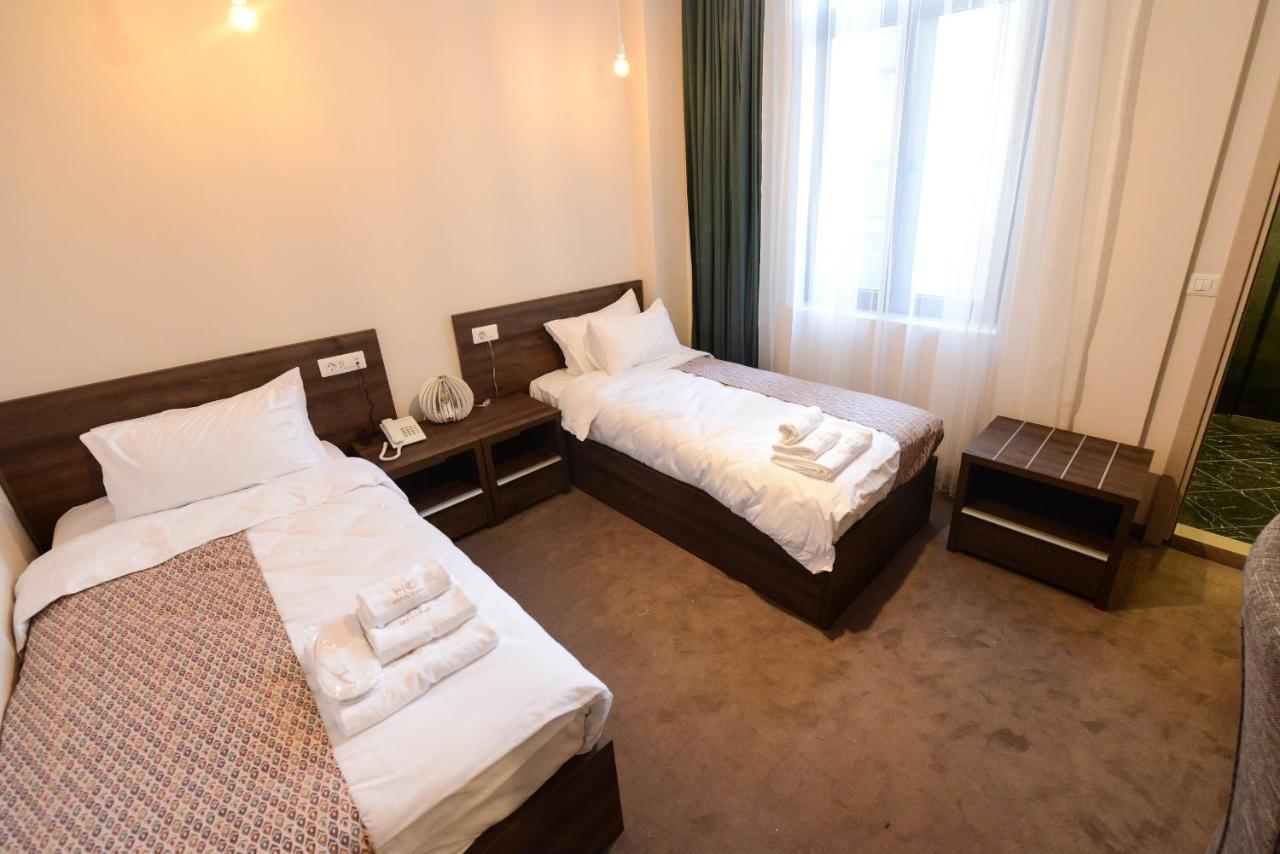 Hotel Cara 28 Скопье Экстерьер фото