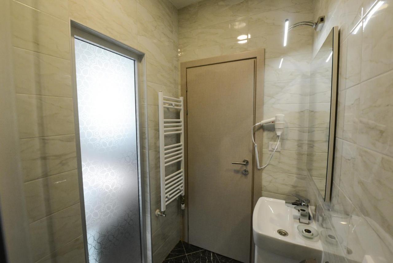 Hotel Cara 28 Скопье Экстерьер фото