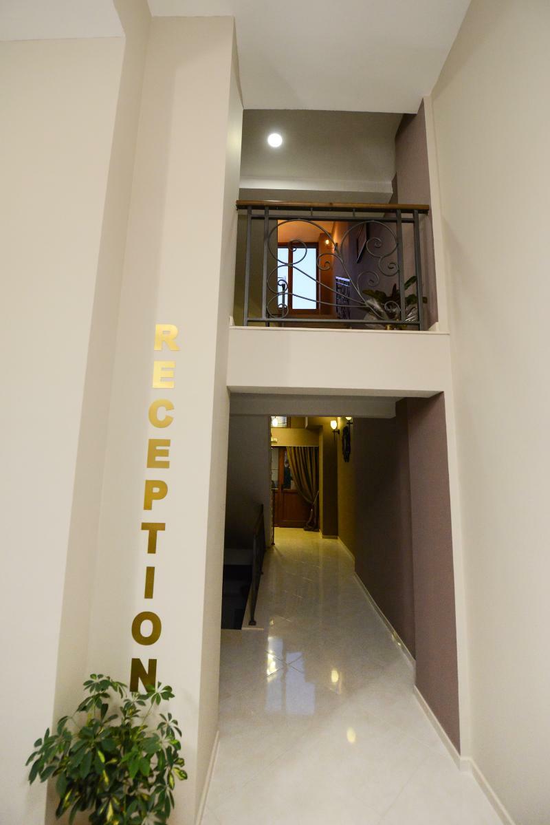 Hotel Cara 28 Скопье Экстерьер фото