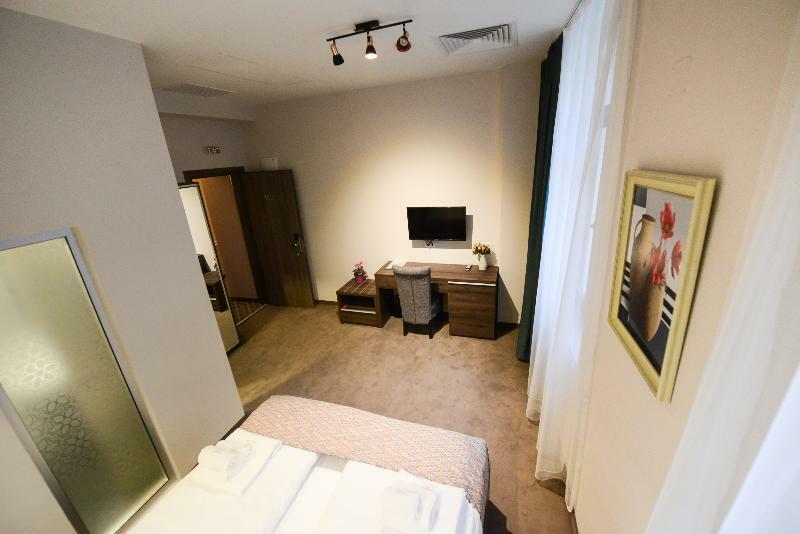 Hotel Cara 28 Скопье Экстерьер фото